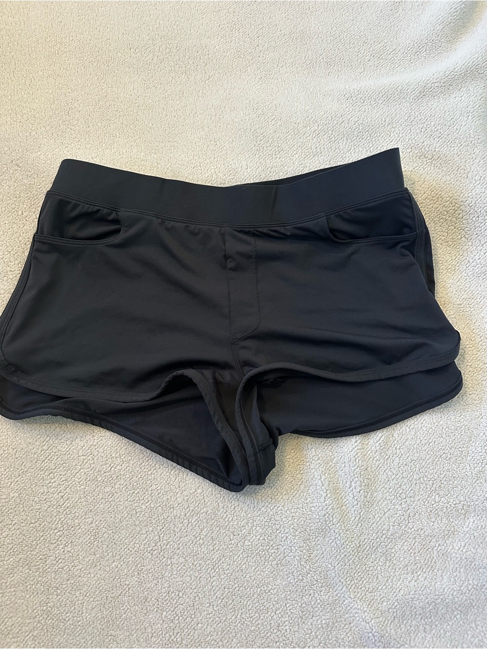 Carve Designs Black Board Shorts Swim Shorts Size M Pockets